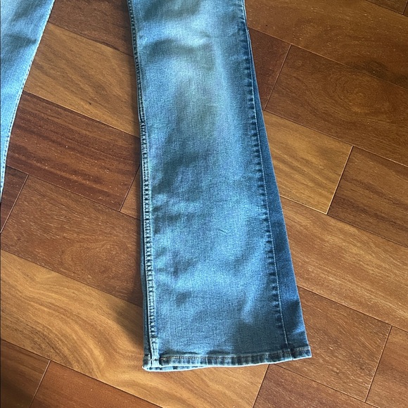 Levi's 70s Style Flare Bell Bottom Jeans -Size 25 - NWT - Picture 6 of 14